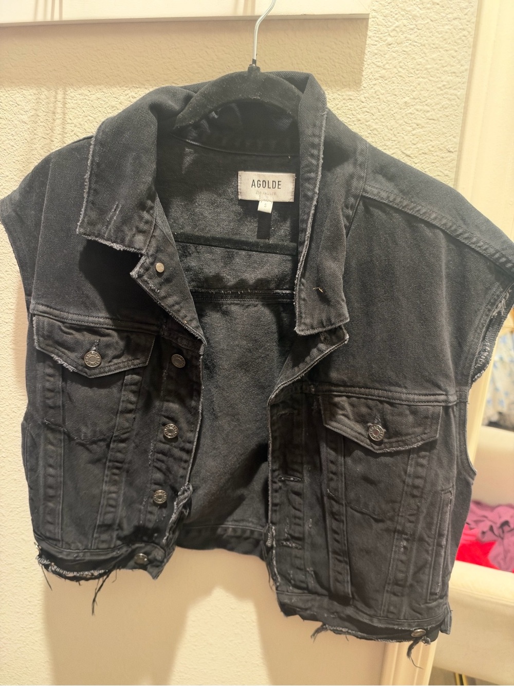 Agolde Black Distressed Cropped Denim Vest
